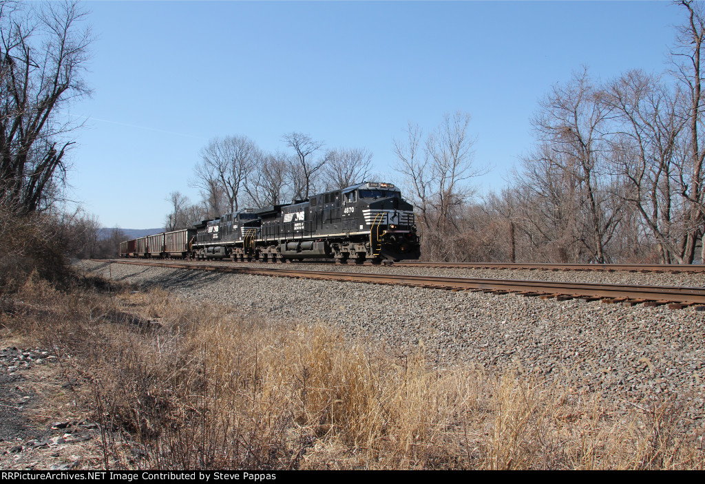 NS 4870 and 4804 with train 596